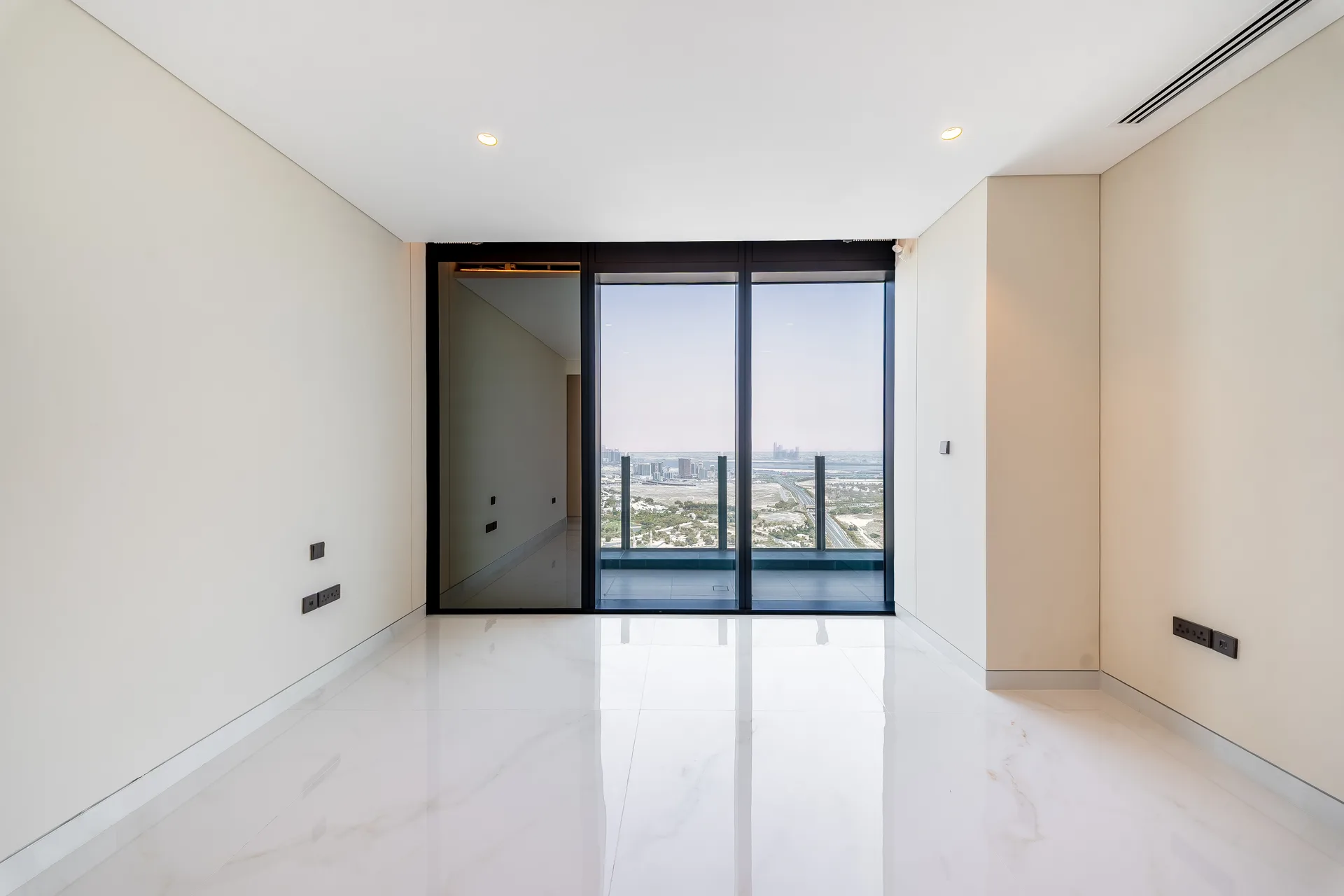 Renovated 3 Bed Duplex | Double-Height Living | Skyline Views