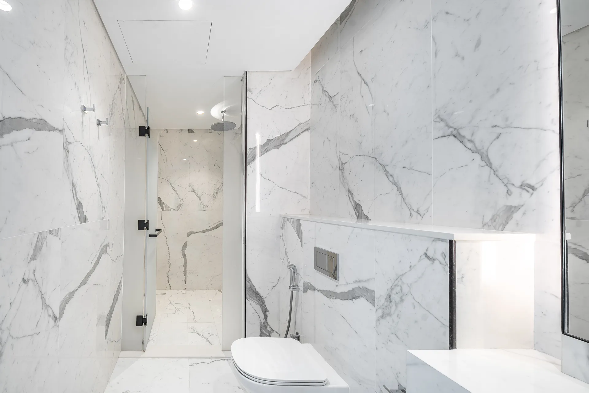 Renovated 3 Bed Duplex | Double-Height Living | Skyline Views